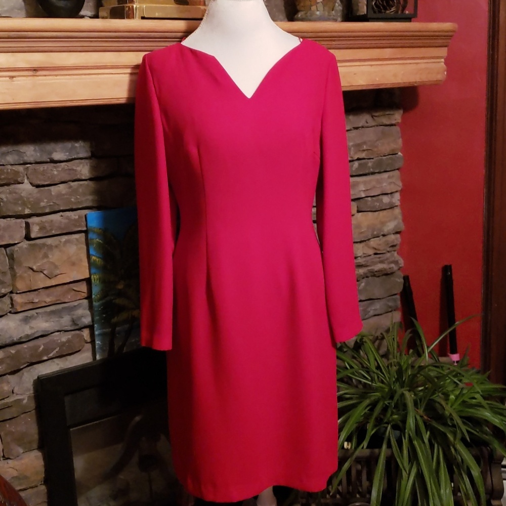 SOLD - MAGGIE LONDON PETITES SZ 12